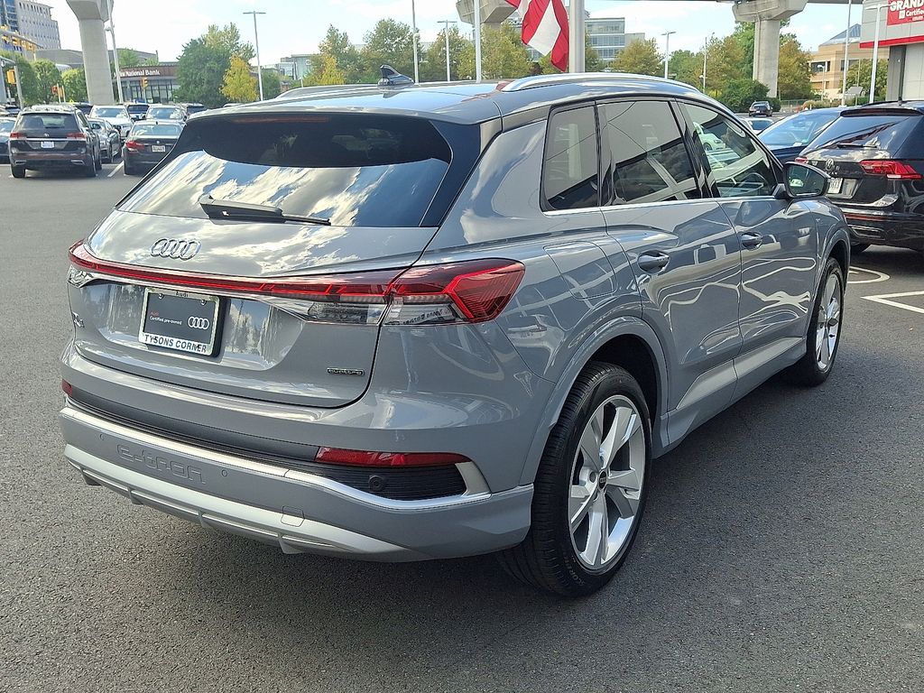 Thumbnail: 2023 Audi Q4 e-tron - 4