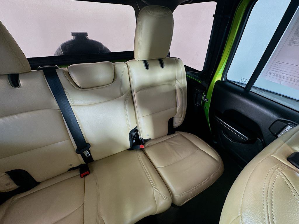 Used 2019 Green Jeep Unlimited Sport S image 14