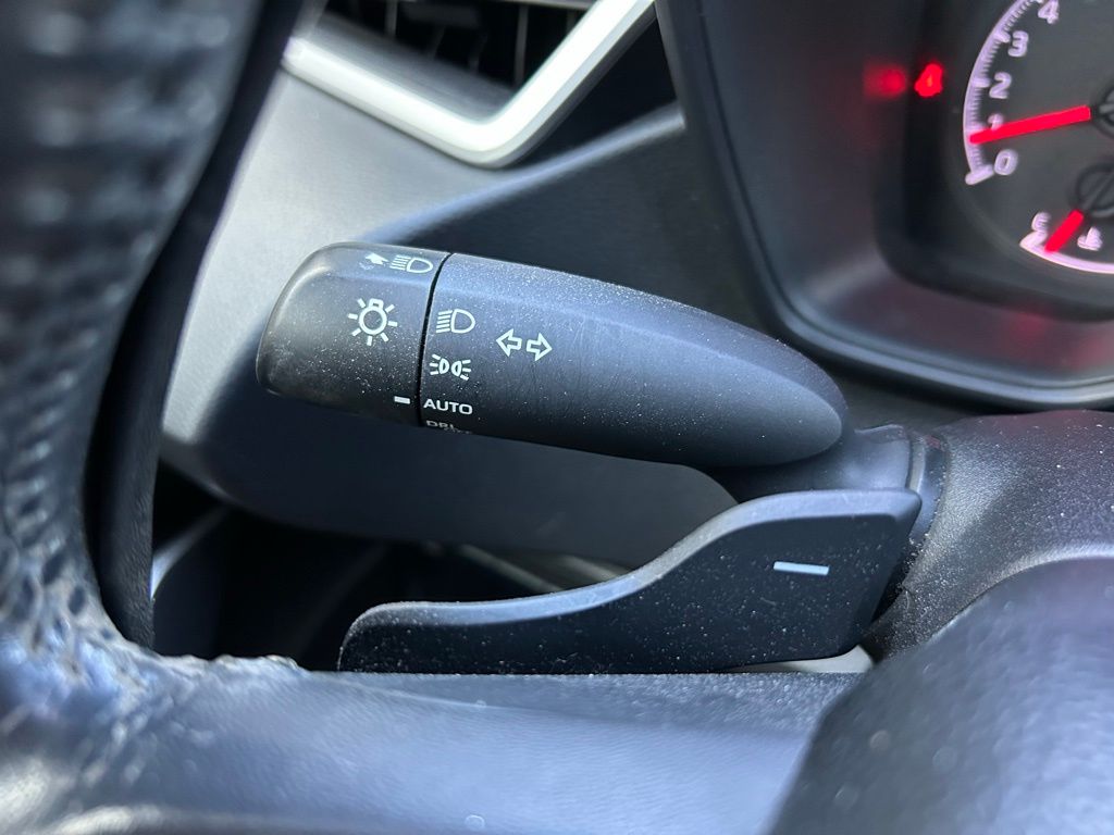 2020 Toyota Corolla SE 21