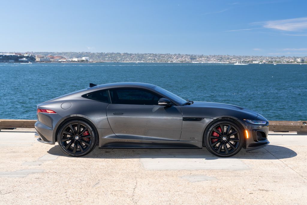 Jaguar 2024 F-TYPE P575 R75