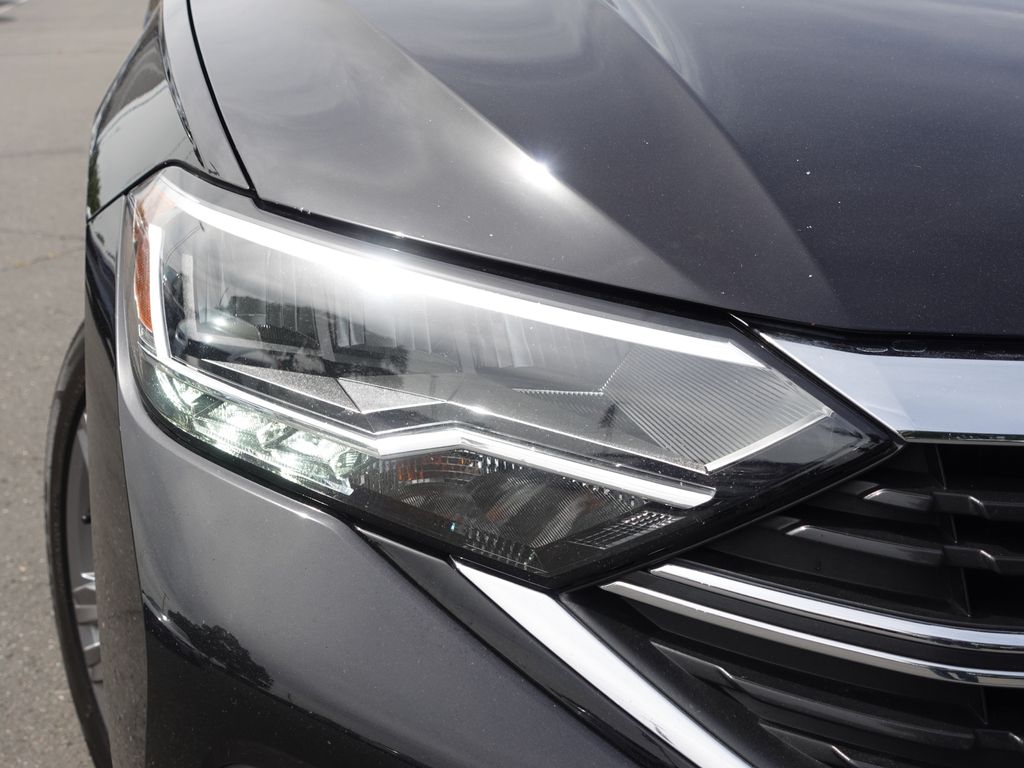 Used 2024  Volkswagen 1.5T SE image 5