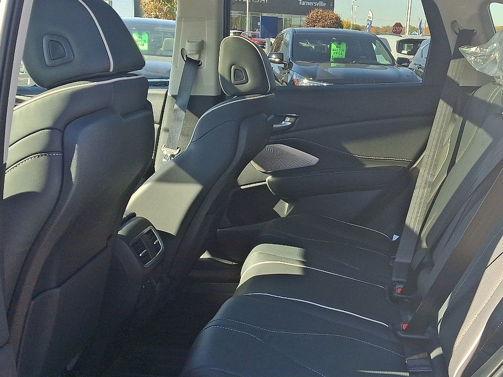 Thumbnail: 2026 Acura RDX - 7