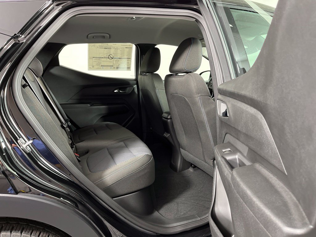 Thumbnail: 2027 Chevrolet Bolt EV - 8
