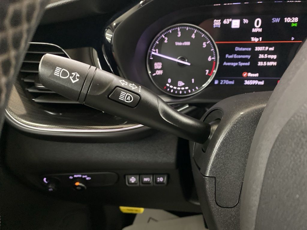 2021 Buick Envision Essence photo