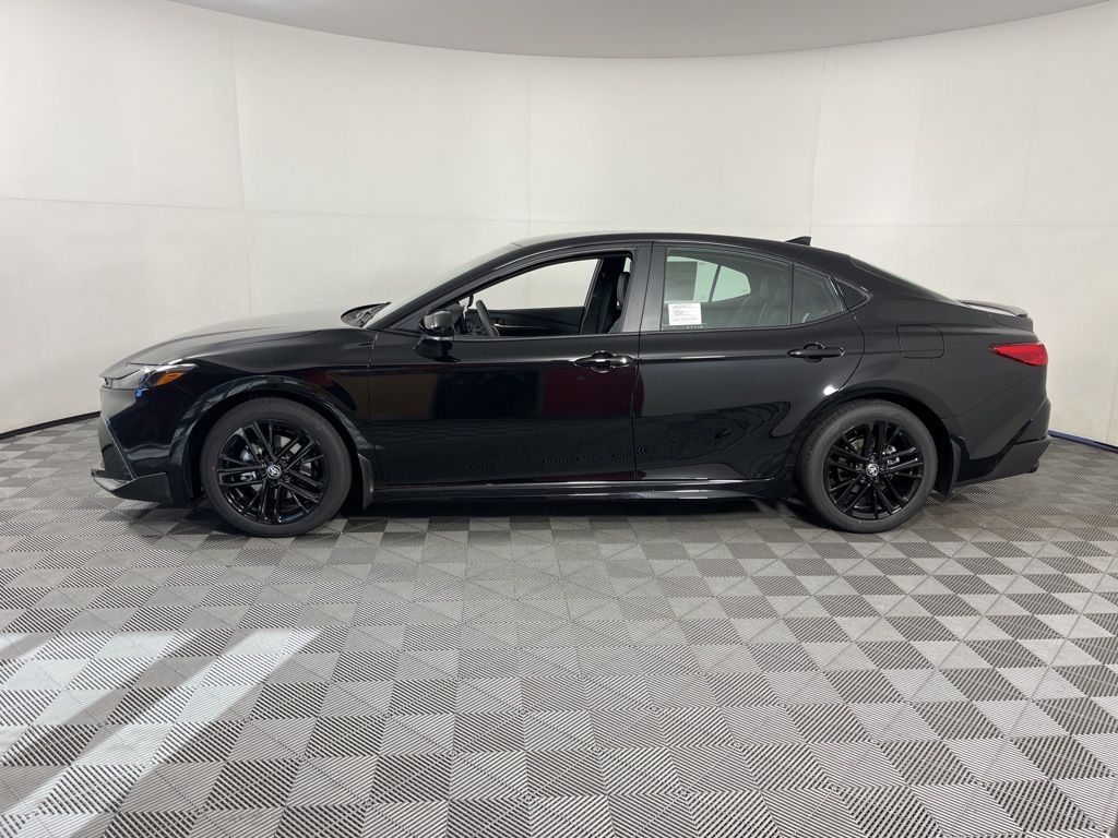 2025 Toyota Camry SE 2