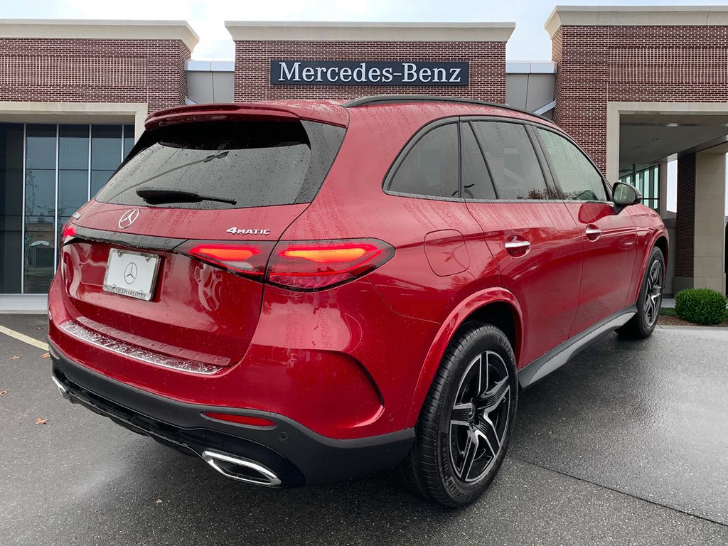 2025 Mercedes-Benz GLC 300 5