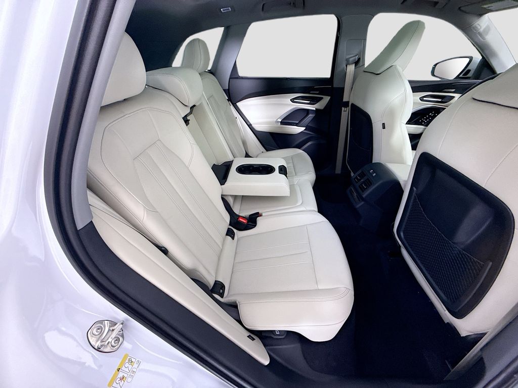 Thumbnail: 2026 Audi Q5 - 22