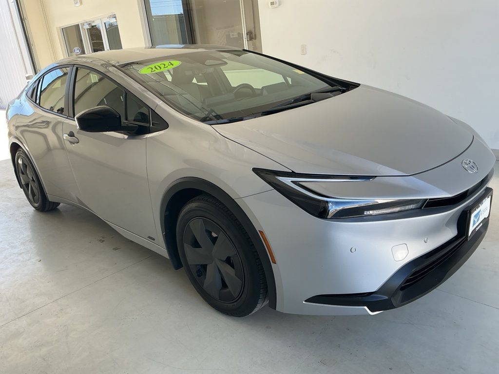 2024 Toyota Prius LE AWD