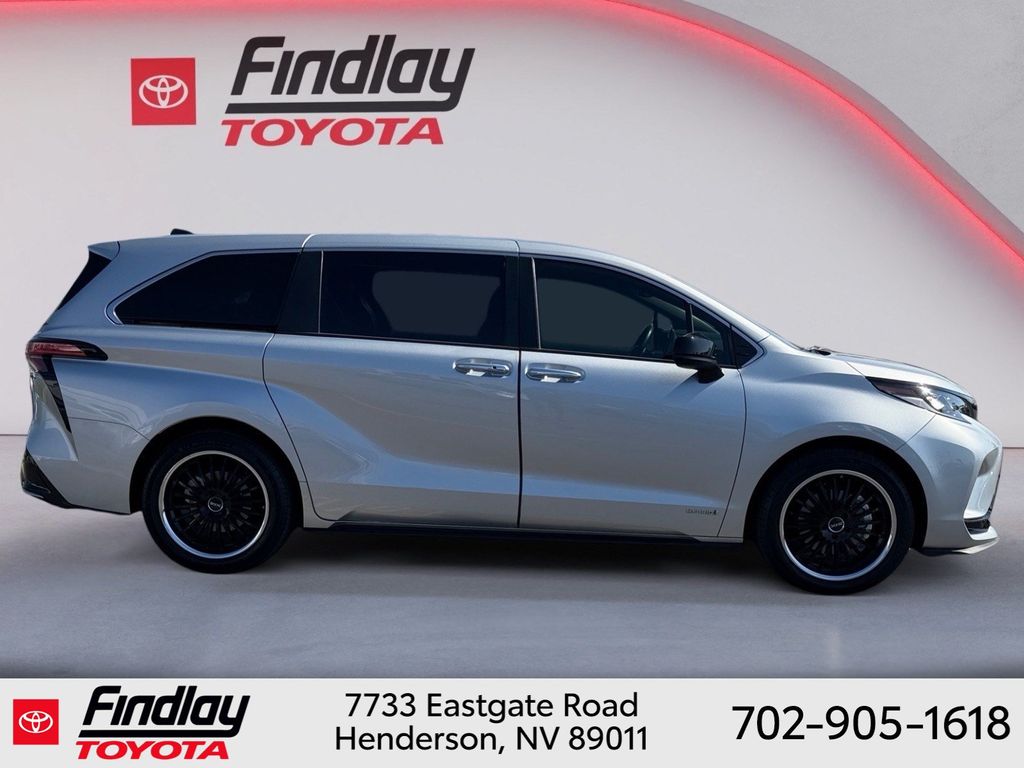 Used 2021 Toyota Sienna Van