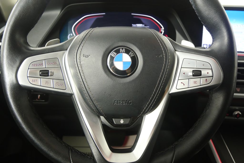 Thumbnail: 2021 BMW X7 - 21