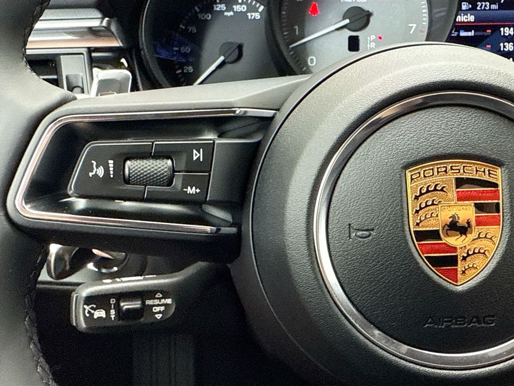 Thumbnail: 2026 Porsche Macan - 14