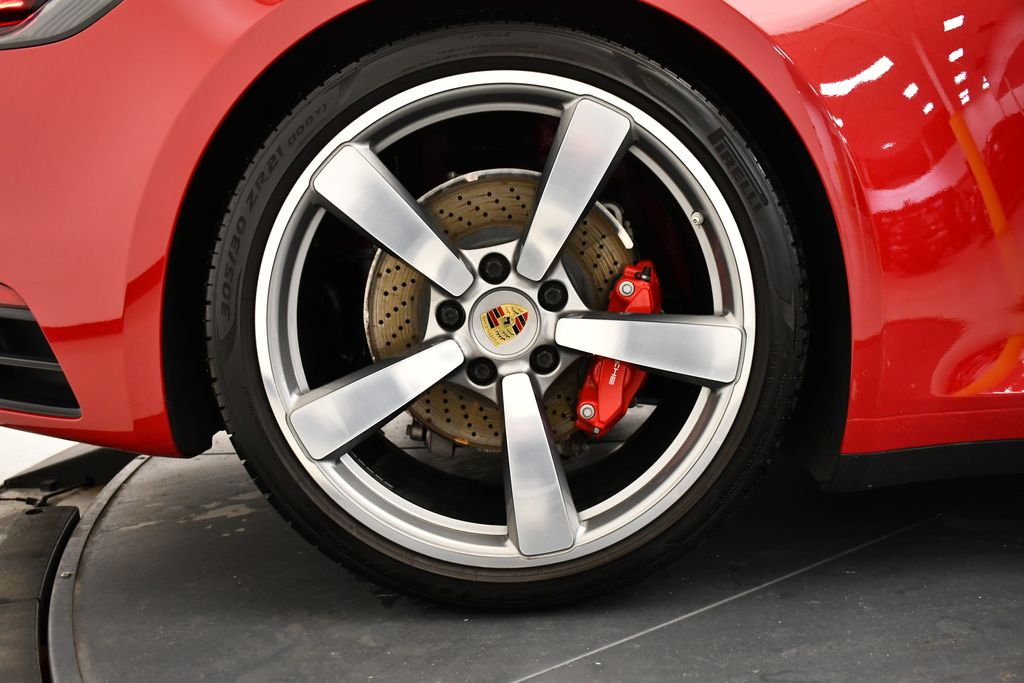 Thumbnail: 2021 Porsche 911 - 25