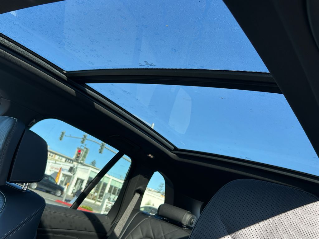 Thumbnail: 2026 BMW X5 - 16