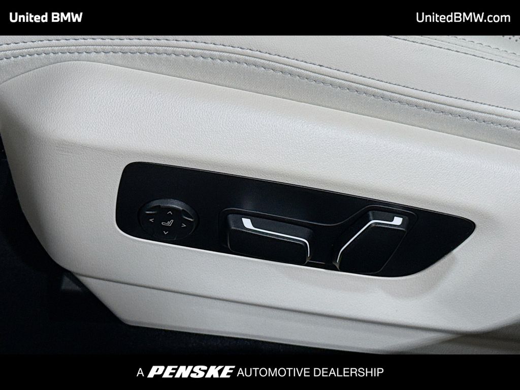 Thumbnail: 2026 BMW i5 - 4