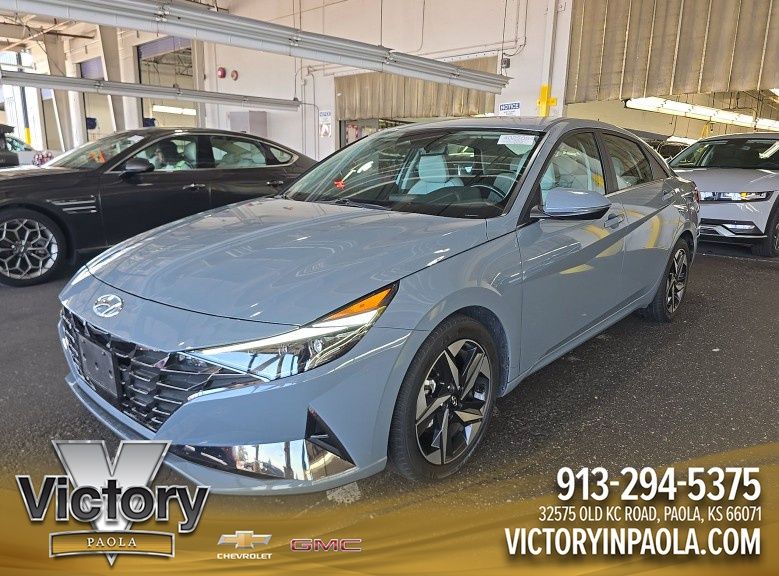 2023 Hyundai Elantra Limited FWD