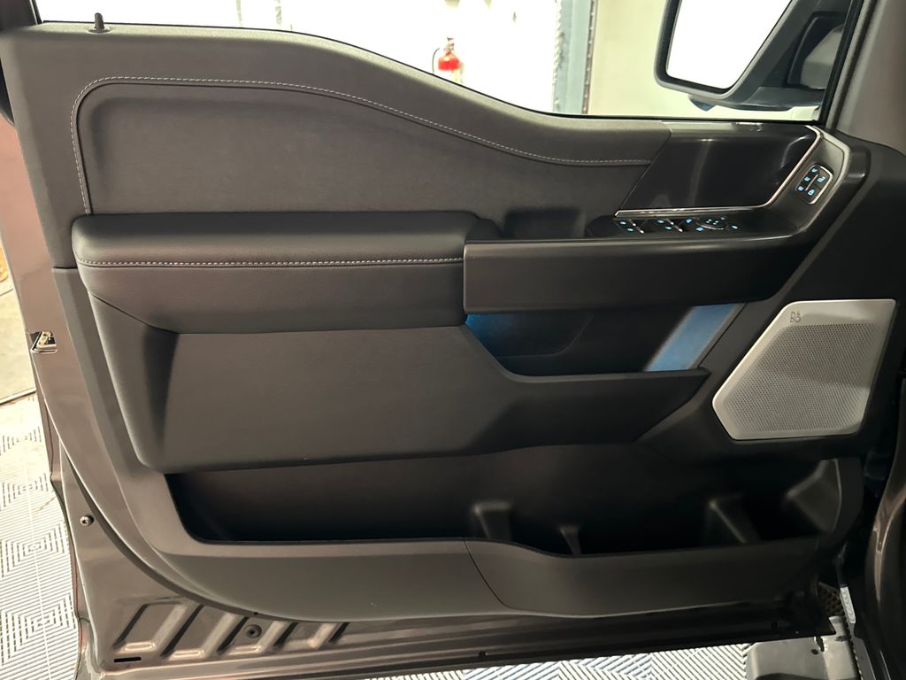Certified Used 2025 Gray Ford Lariat image 16