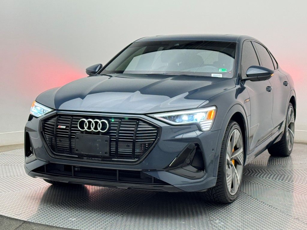 2023 Audi e-tron S Prestige 7