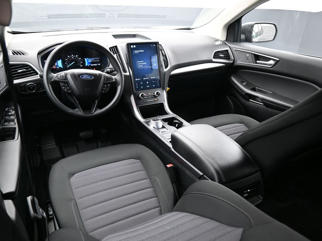 2023 Ford Edge SE