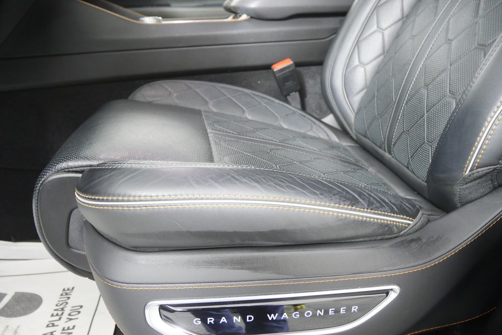 Thumbnail: 2024 Jeep Grand Wagoneer - 10