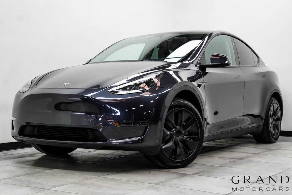 2025 Tesla Model Y Long Range RWD
