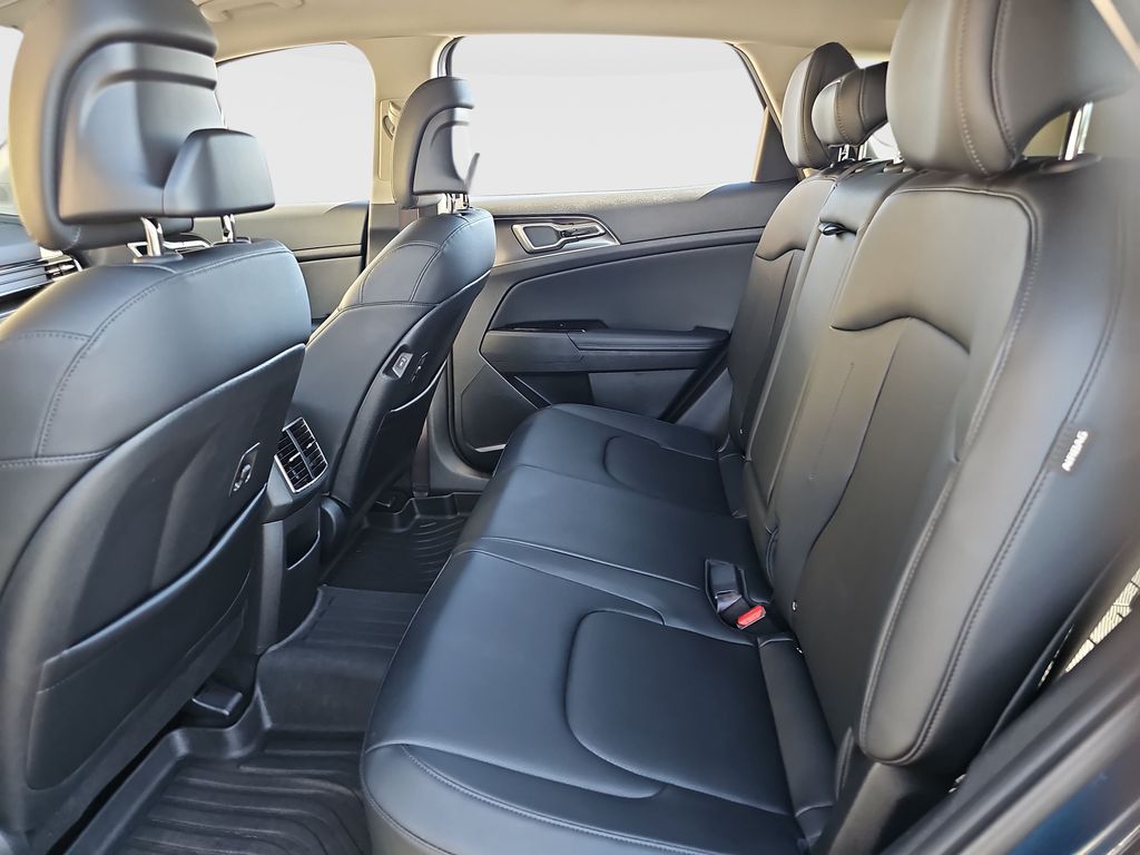 Used 2025 Kia Sportage Hybrid SUV