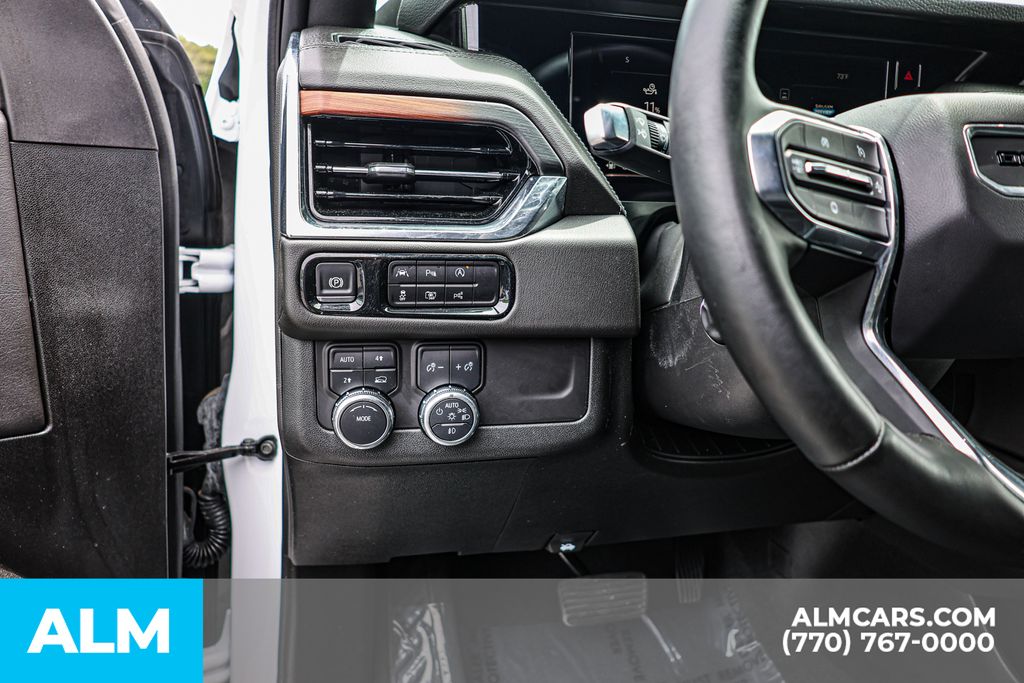 Used 2025 White GMC Denali image 29