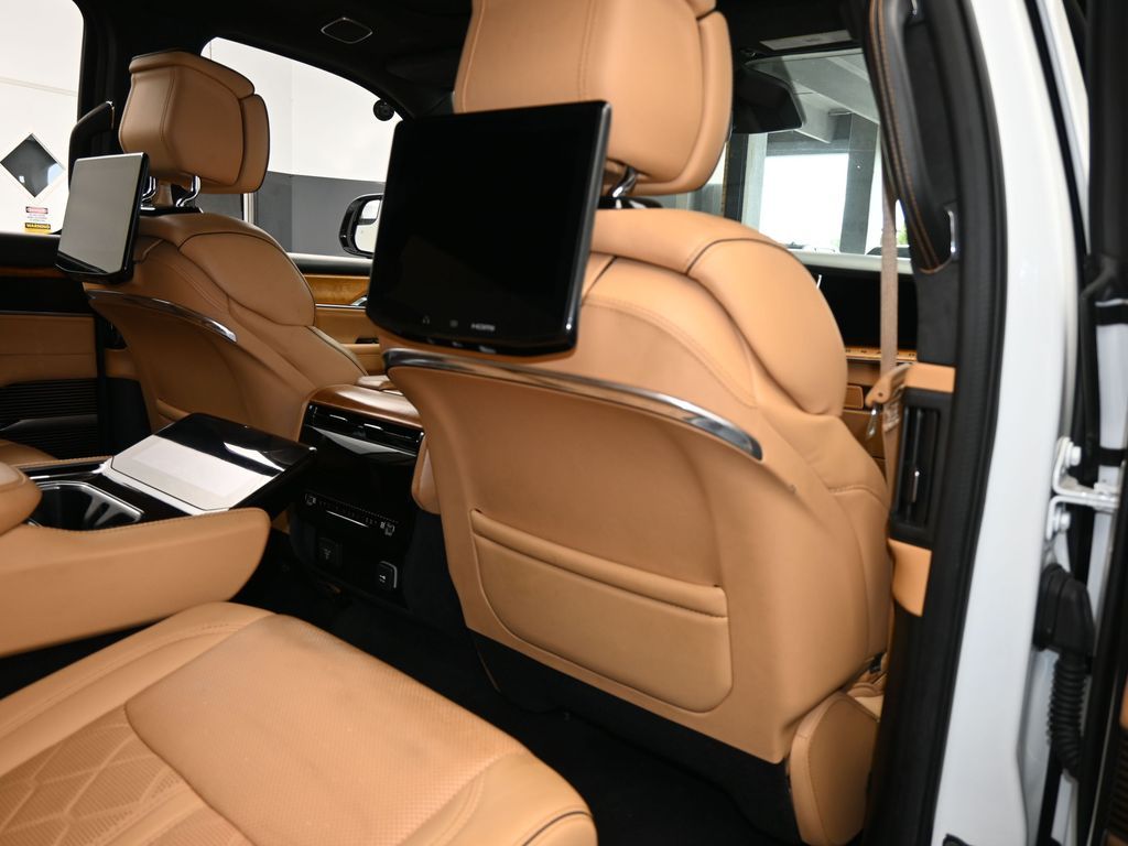 Used 2022 Bright White Clearcoat Jeep Series III image 52