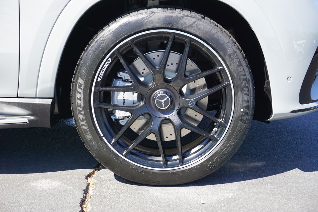 2025 Mercedes-Benz GLE 53 AMG 12