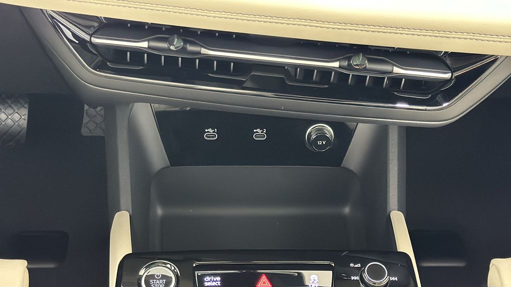 2025 Audi Q6 e-tron Premium 18
