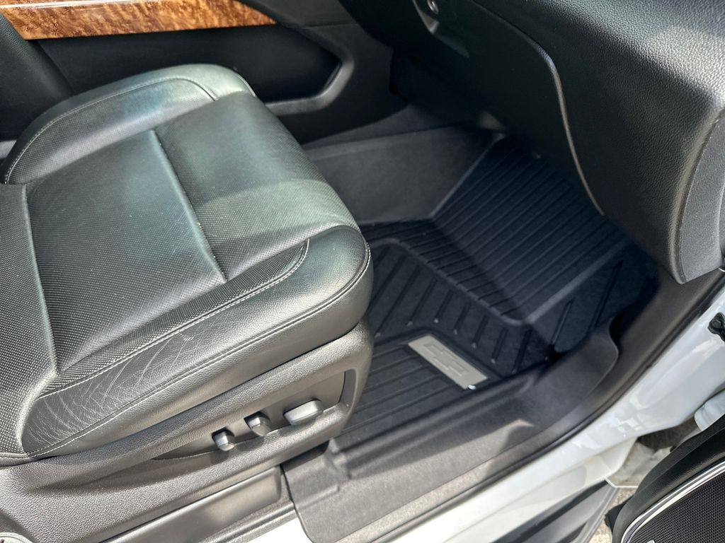 Used Car 2019 Chevrolet Tahoe  Premier For Sale Under $35,000 In Austin, Texas
