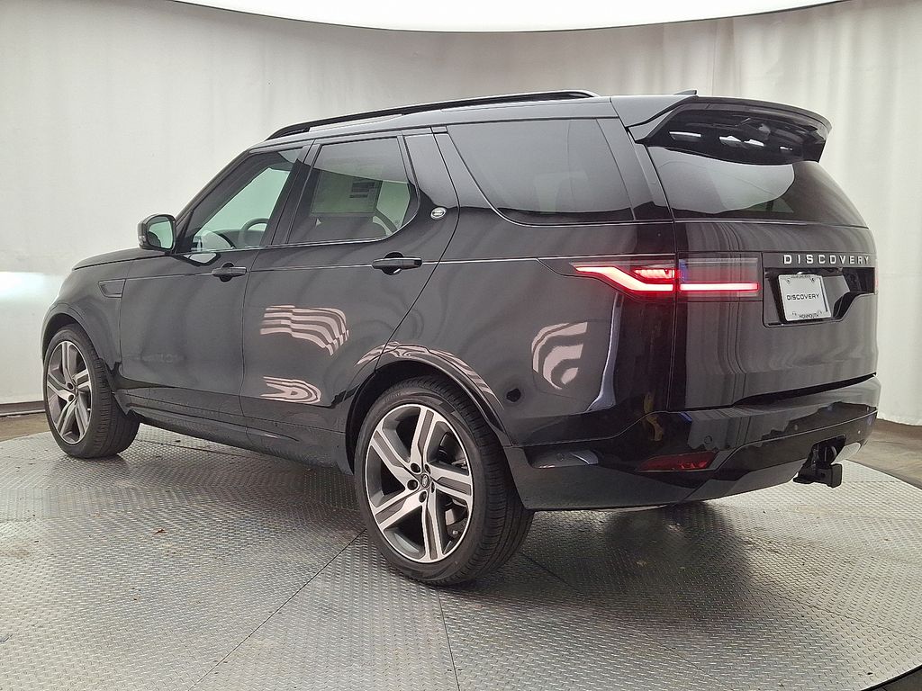 Thumbnail: 2026 Land Rover Discovery - 4