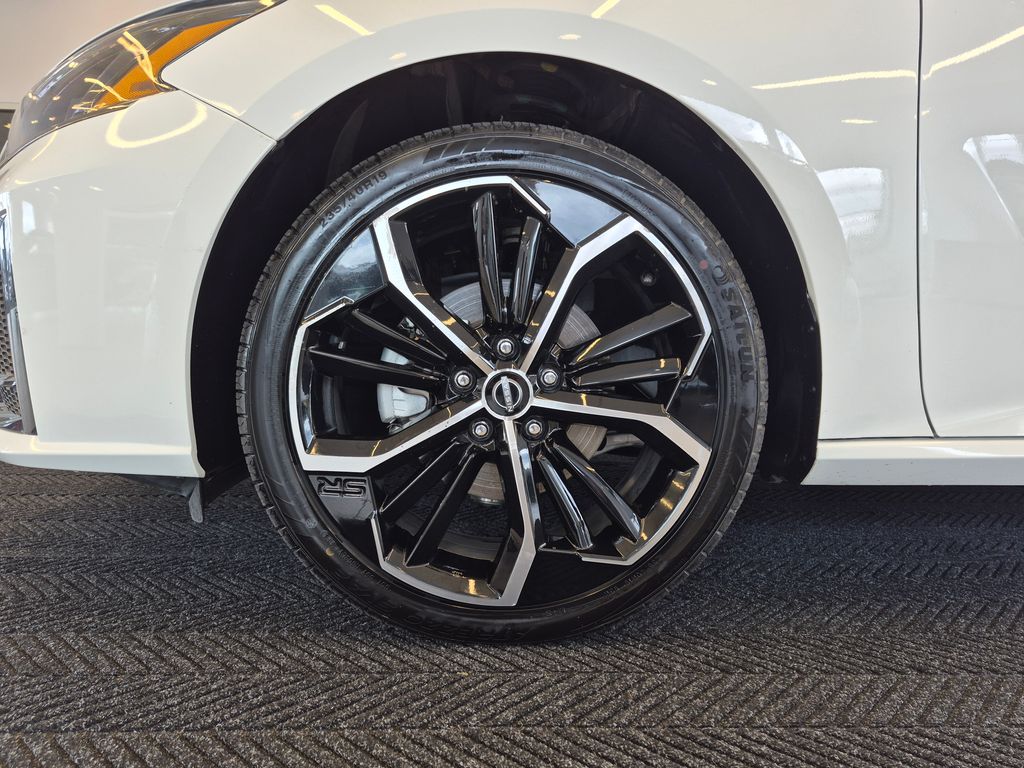 2025 Nissan Altima 2.5 SR