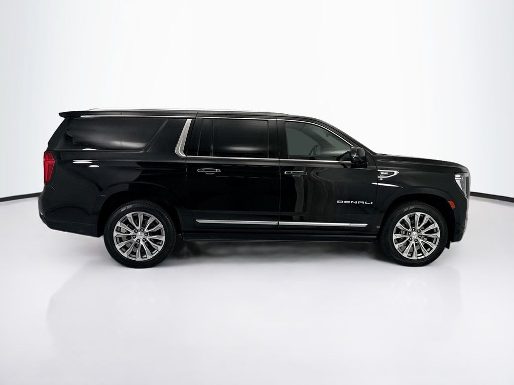 Thumbnail: 2021 GMC Yukon XL - 4