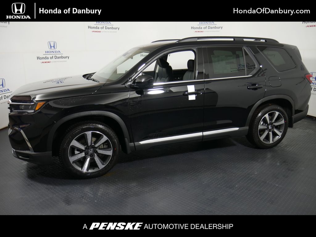 2025 Honda Pilot Touring -
                Danbury, CT