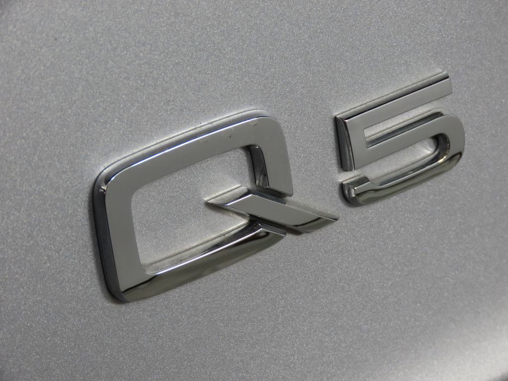 Thumbnail: 2022 Audi Q5 - 9