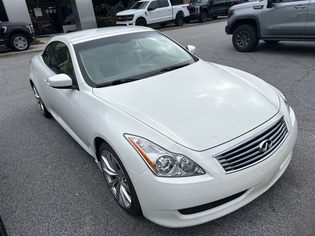 2009 INFINITI G37 Base 2