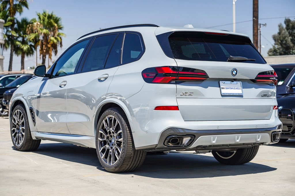 2025 BMW X5 xDrive50e 6