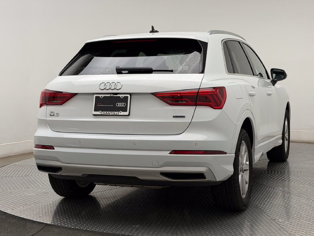 Thumbnail: 2023 Audi Q3 - 7