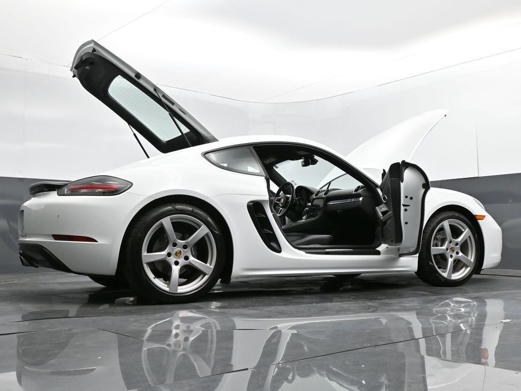 2018 Porsche 718 Cayman Base