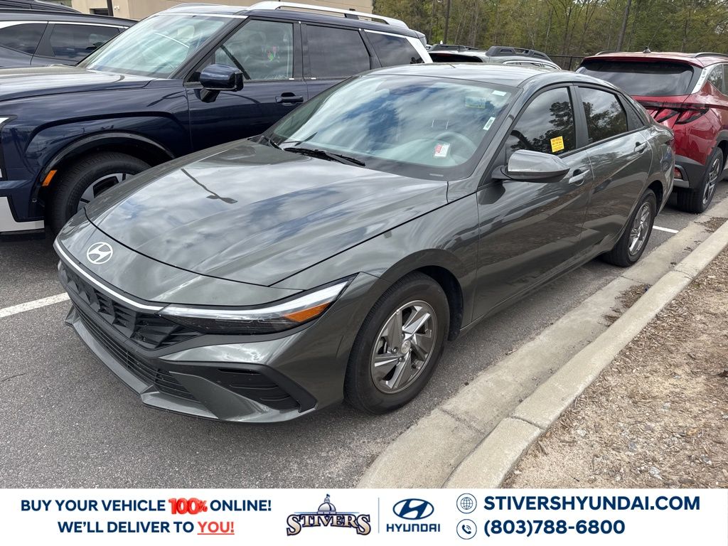 Amazon Gray 2025 Hyundai Elantra SE FWD Sedan Front-Wheel Drive Continuously Variable Transmission