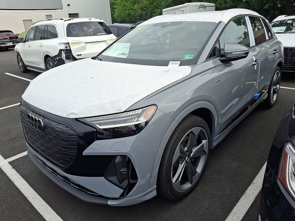 Thumbnail: 2025 Audi Q4 e-tron - 1
