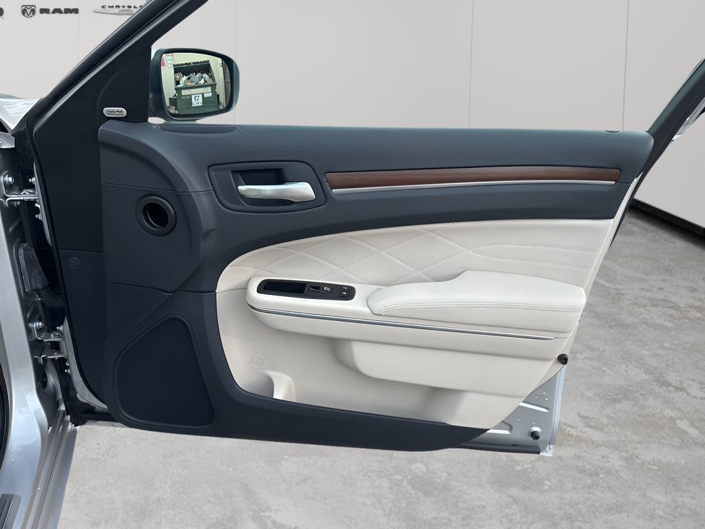 Used Car 2020 Chrysler 300  C For Sale Under $35,000 In Austin, Texas