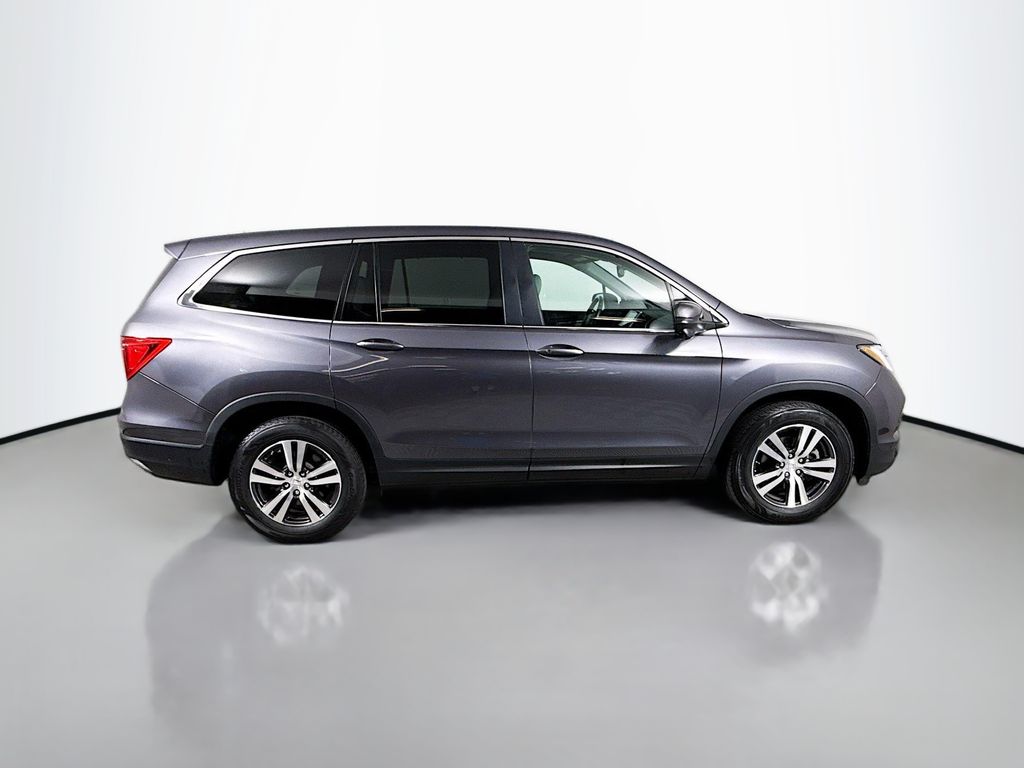 Thumbnail: 2018 Honda Pilot - 4