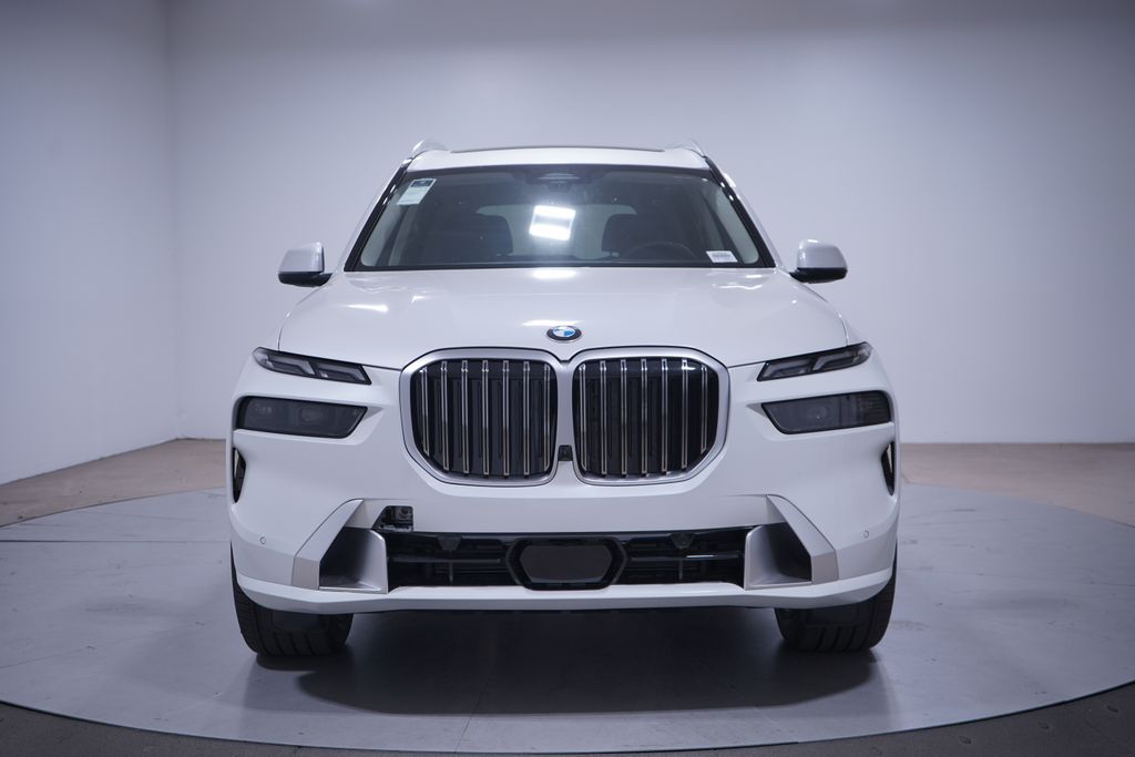 2025 BMW X7 xDrive40i 4