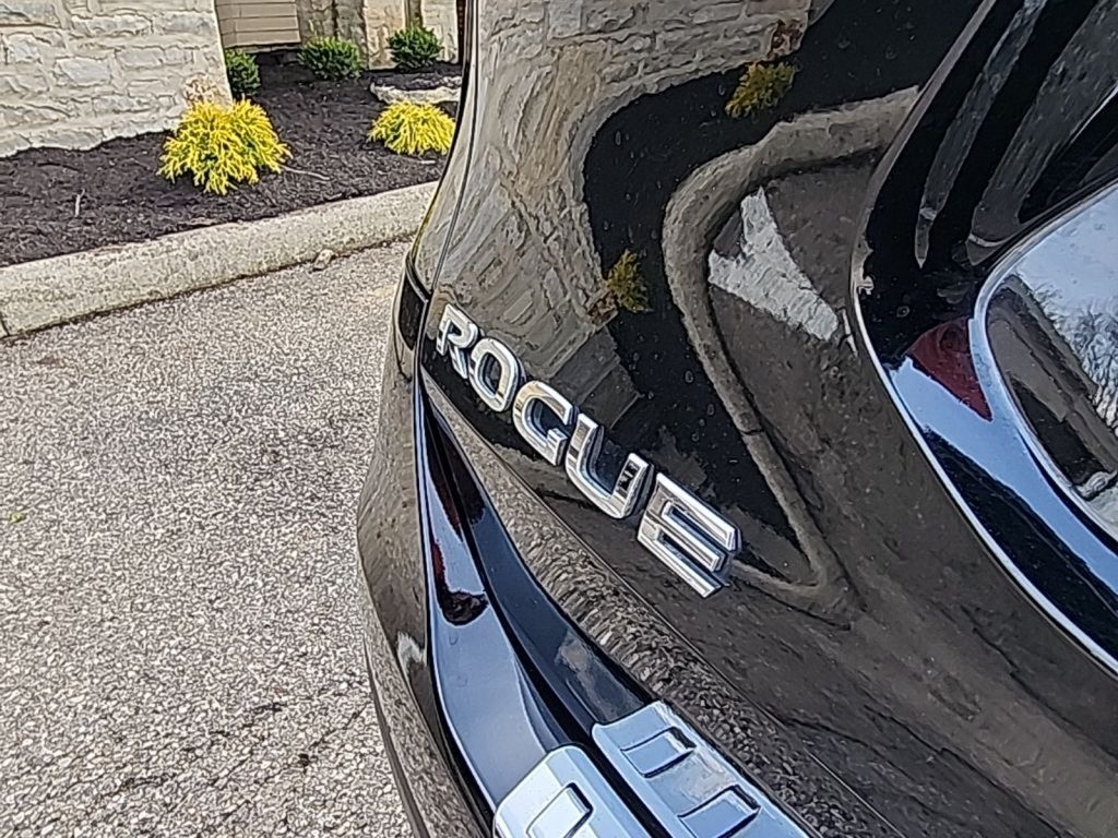 used 2014 Nissan Rogue car, priced at $8,437