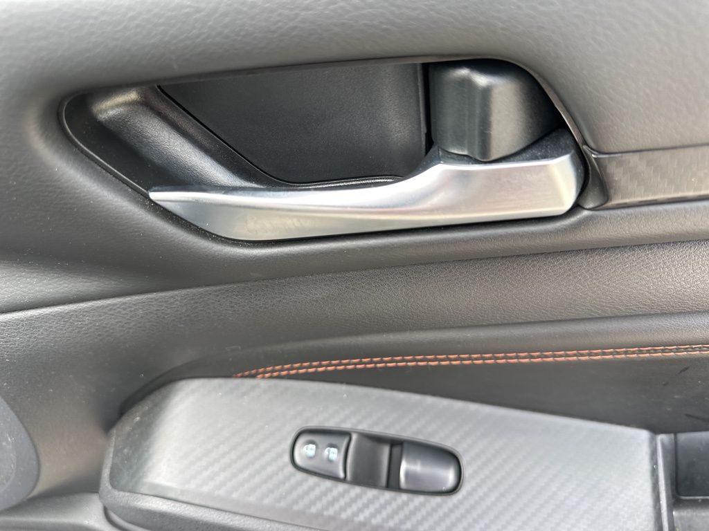 2022 Super Black Clearcoat Nissan Altima 2.5 SR FWD Sedan