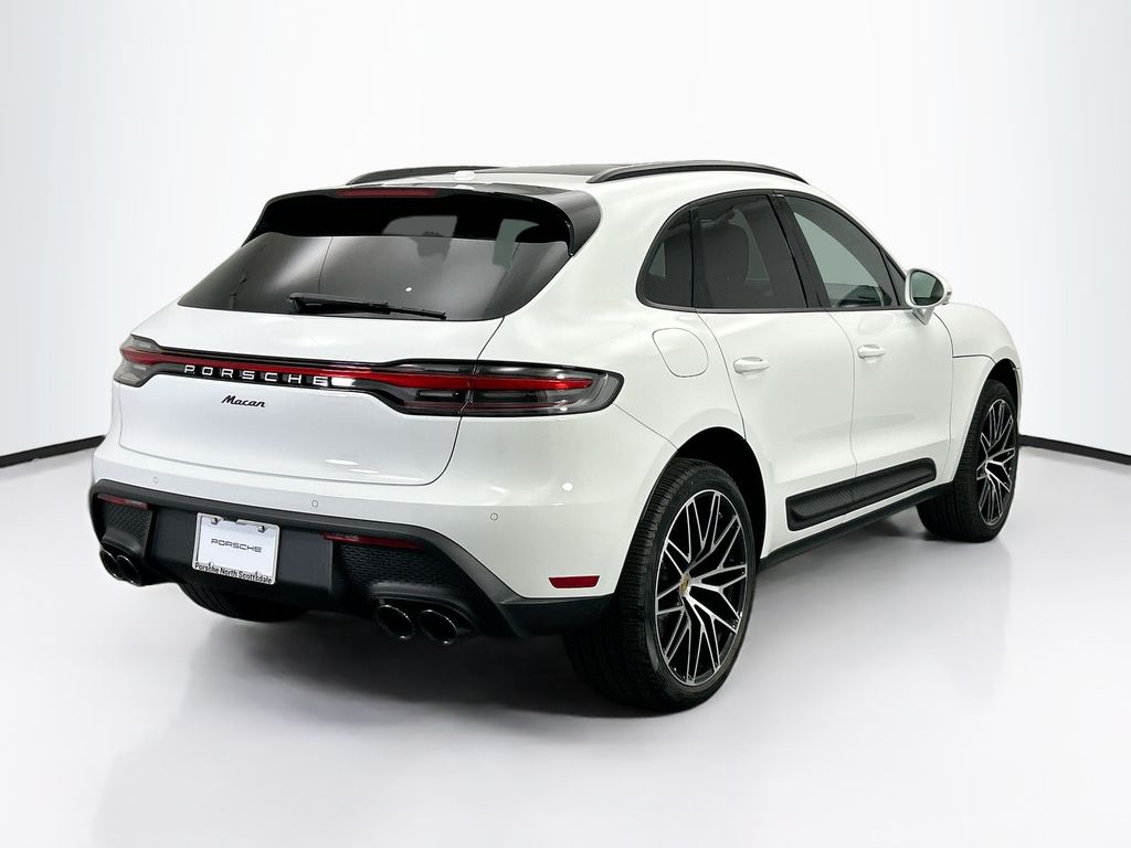 Thumbnail: 2026 Porsche Macan - 7