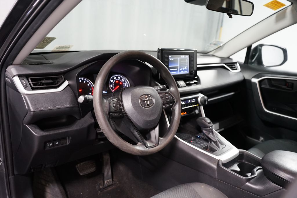 Thumbnail: 2021 Toyota RAV4 - 7