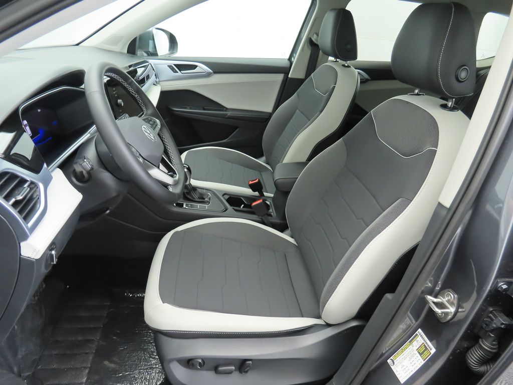 2025 Volkswagen Taos SE 20