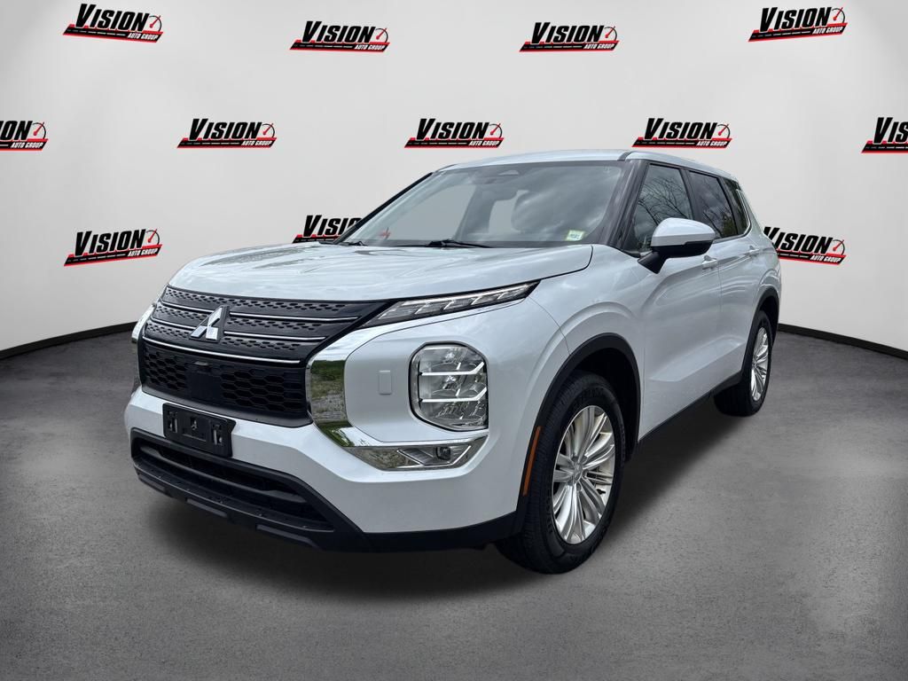 White Diamond 2022 Mitsubishi Outlander SUV / Crossover All-Wheel Drive Continuously Variable Transmission